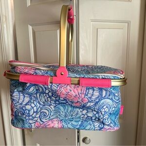 NWT Lilly Pulitzer picnic cooler/basket, I have the tags daughter removed them.